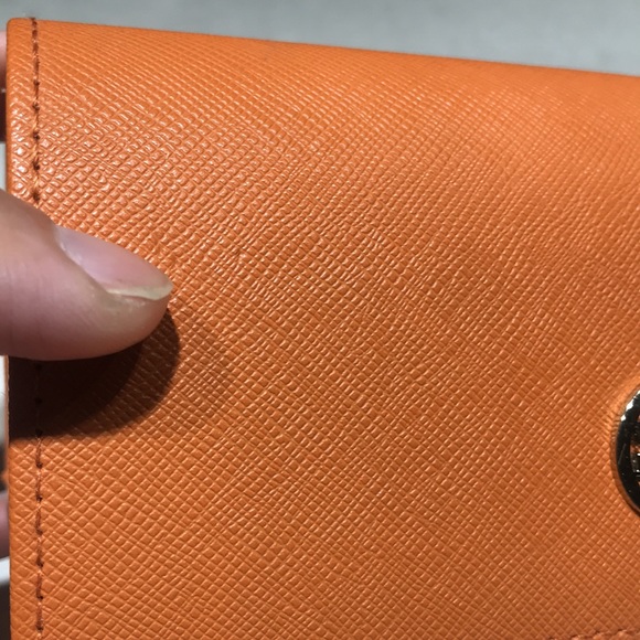 Tory Burch case L6.5’in/H3in/D2.5in⭐️⭐️⭐️⭐️ - Picture 8 of 9